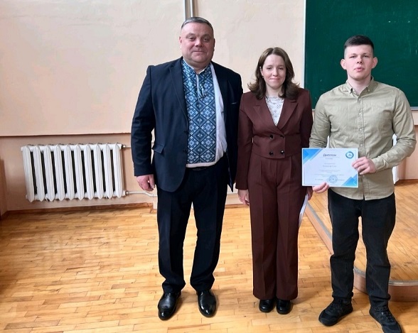 ФОТО 4 МАГІСТРИ БАКАЛАВРИ